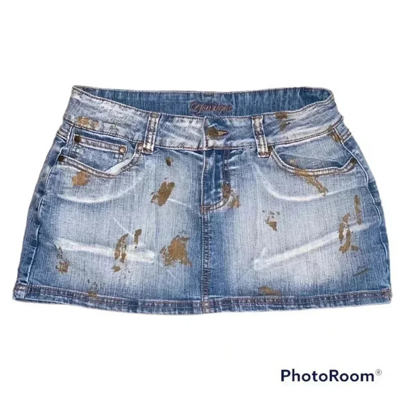 𝅺YOUNIQUE Size 7 Denim Paint Splashed Mini Skirt ❤️ - Picture 3 of 6